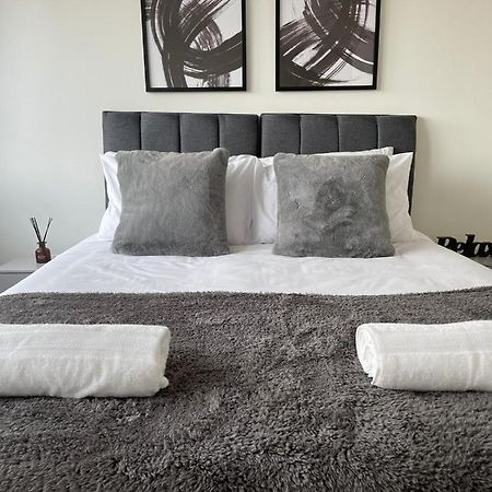 Premier Suite- Bedford City Centre With Free Gym & Parking Dış mekan fotoğraf